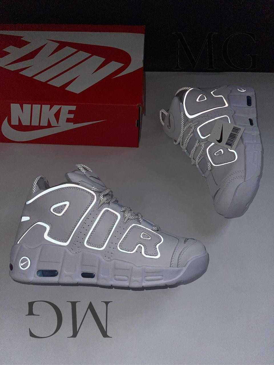 Imagen Nike Air More Up Tempo Triple Toilet Reflective  2