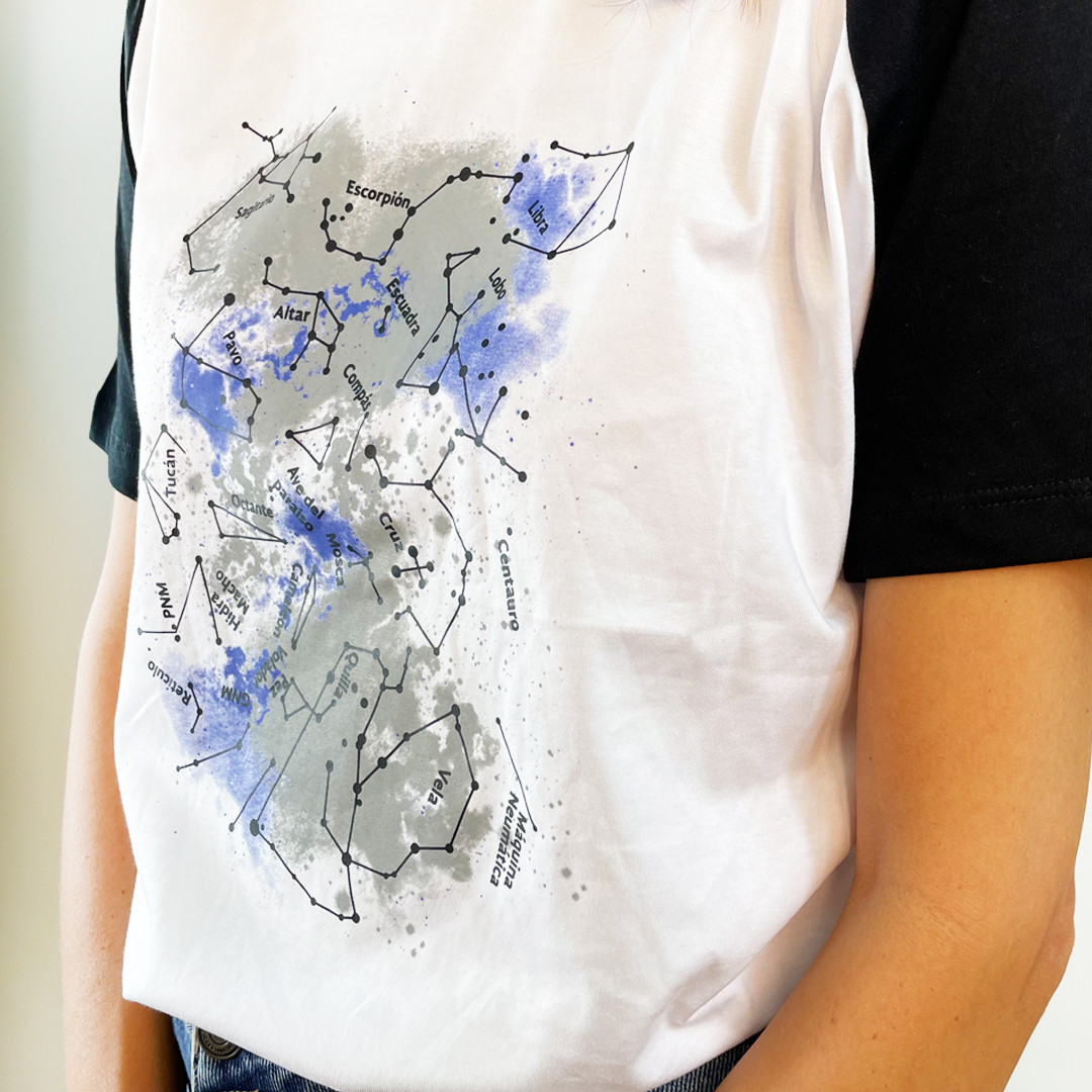 Imagen Camiseta Constelaciones fit femenino 2