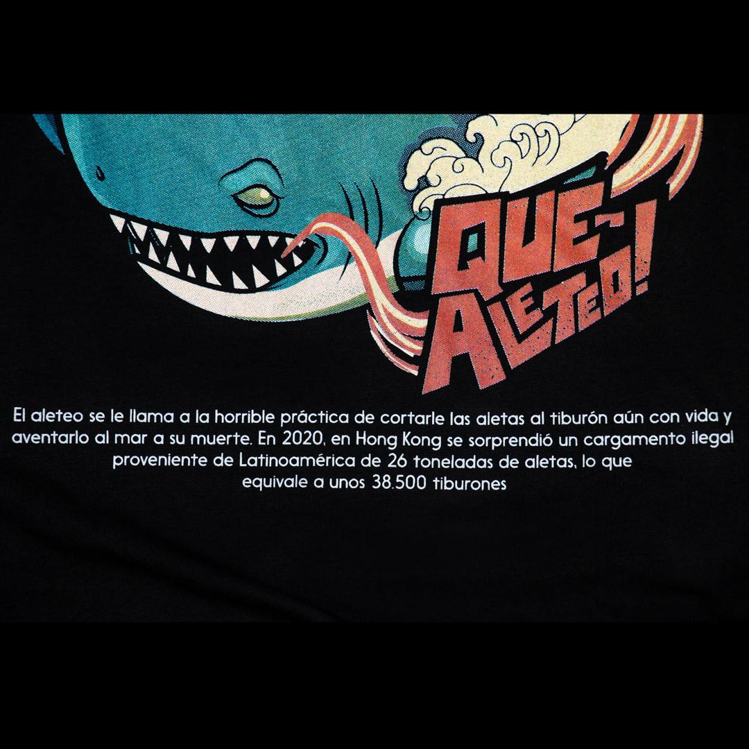 Imagen Camiseta Oversize Negra con diseño estampado Tiburón 5