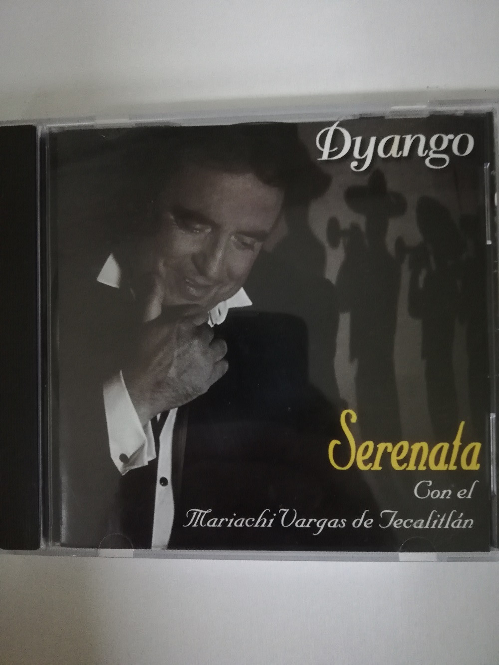 Imagen CD DYANGO - SERENATA CON EL MARIACHI VARGAS DE TECALITLÁN 1