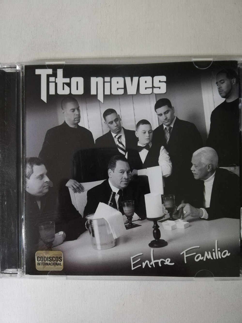 Imagen CD TITO NIEVES - ENTRE FAMILIA