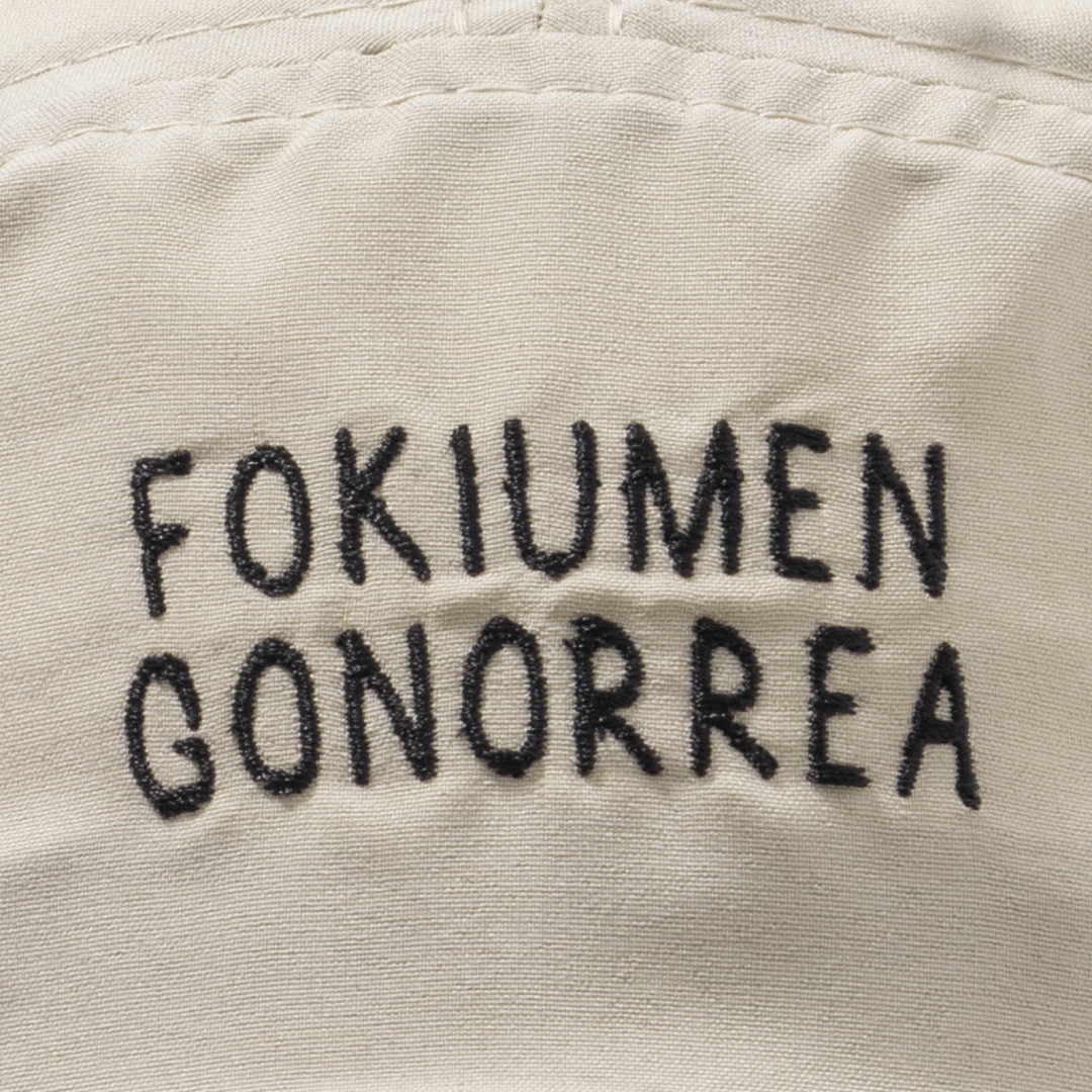 Imagen Gorra cinco Paneles Negra con beige Fokiumen Gonorrea 2