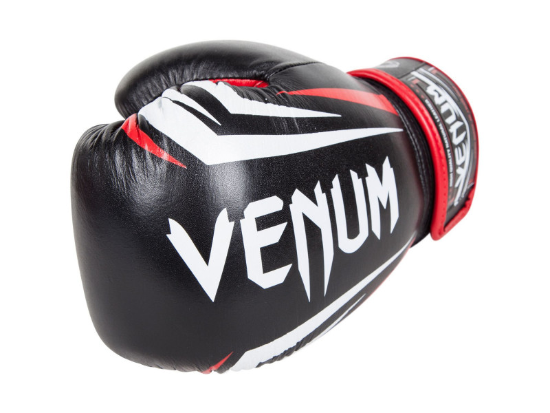 Guantes de boxeo Venum Challenger 3.0: Guantes de boxeo venum challenger  3.0 negros con blanco LEGION STORE