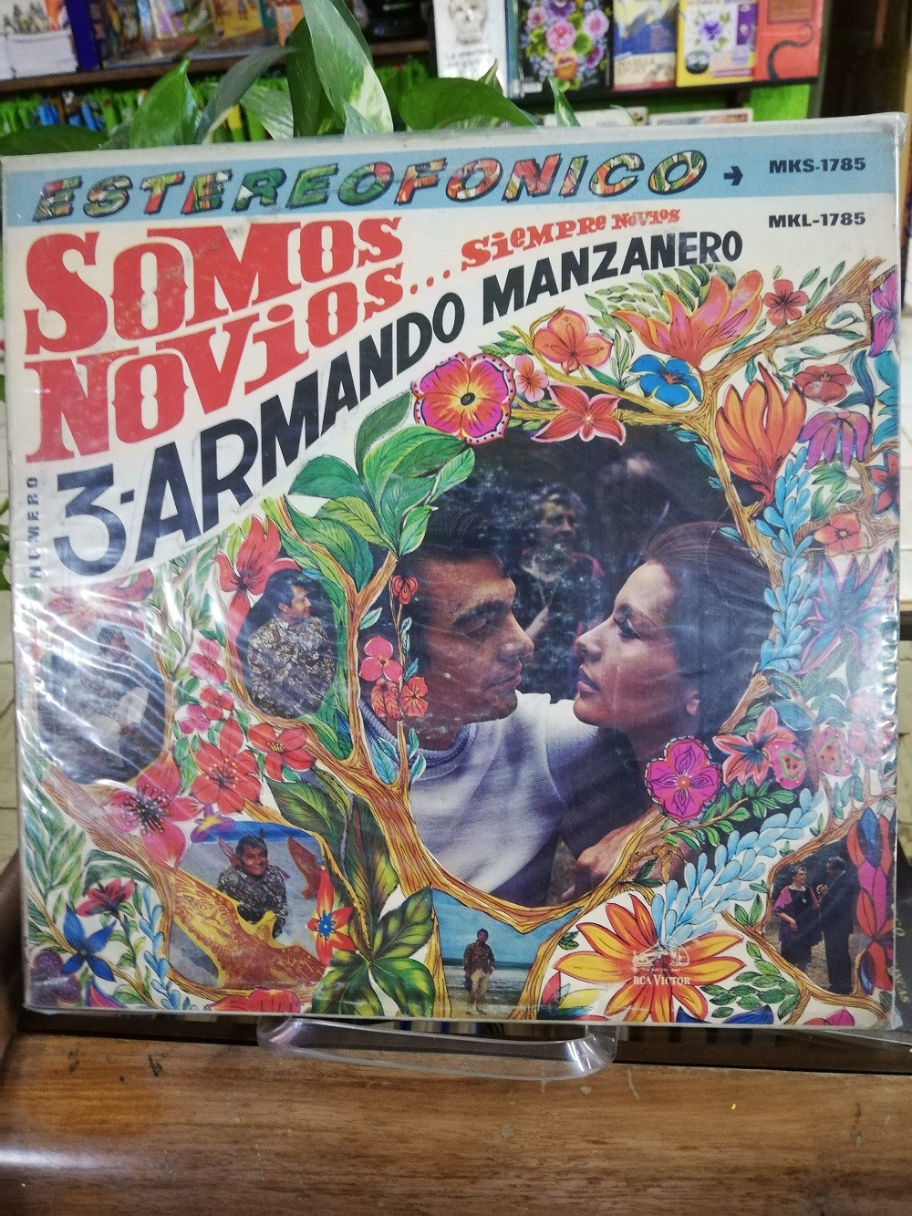Imagen LP ARMANDO MANZANERO - SOMOS NOVIOS...SIEMPRE NOVIOS 1