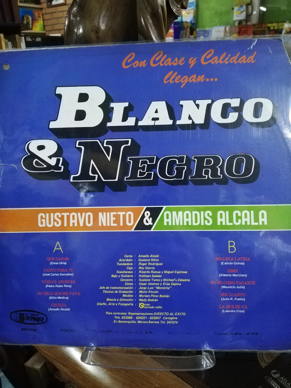 Imagen LP BLANCO & NEGRO - CON CLASE Y CALIDAD 2