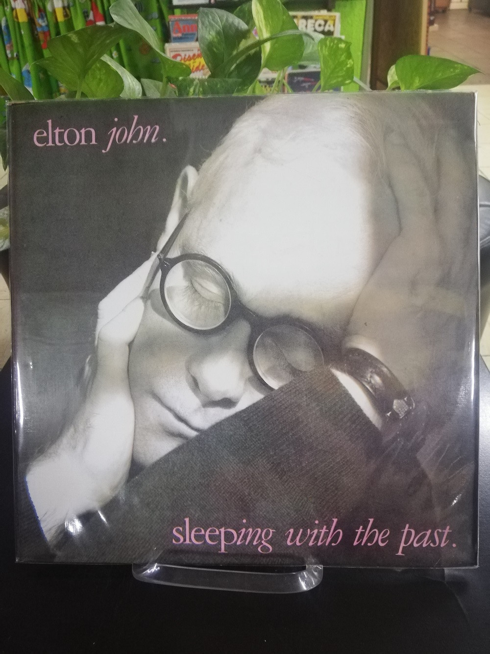 Imagen LP ELTON JOHN - SLEEPING WITH THE PAST