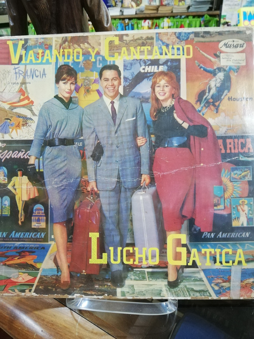 Imagen LP LUCHO GATICA - VIAJANDO Y CANTANDO 1