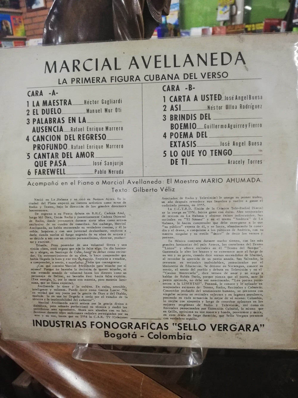 Imagen LP MARCIAL AVELLANEDA - ASÍ...SENCILLAMENTE ASÍ...RECITAL 2