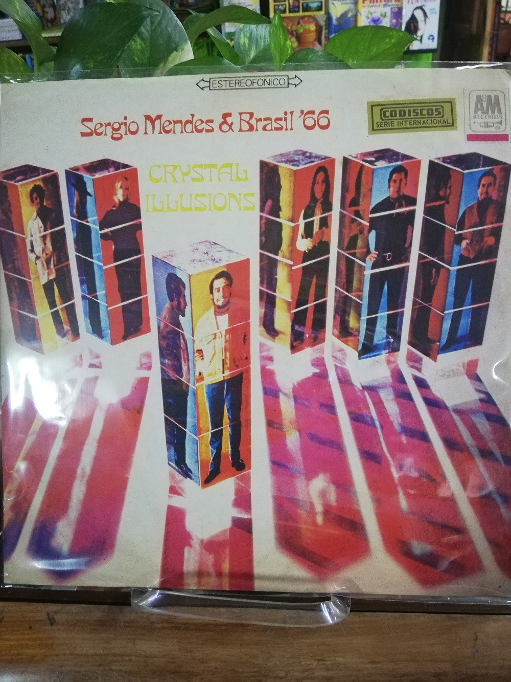 Imagen LP SERGIO MENDES & BRASIL ´66 - CRYSTAL ILLUSIONS 1