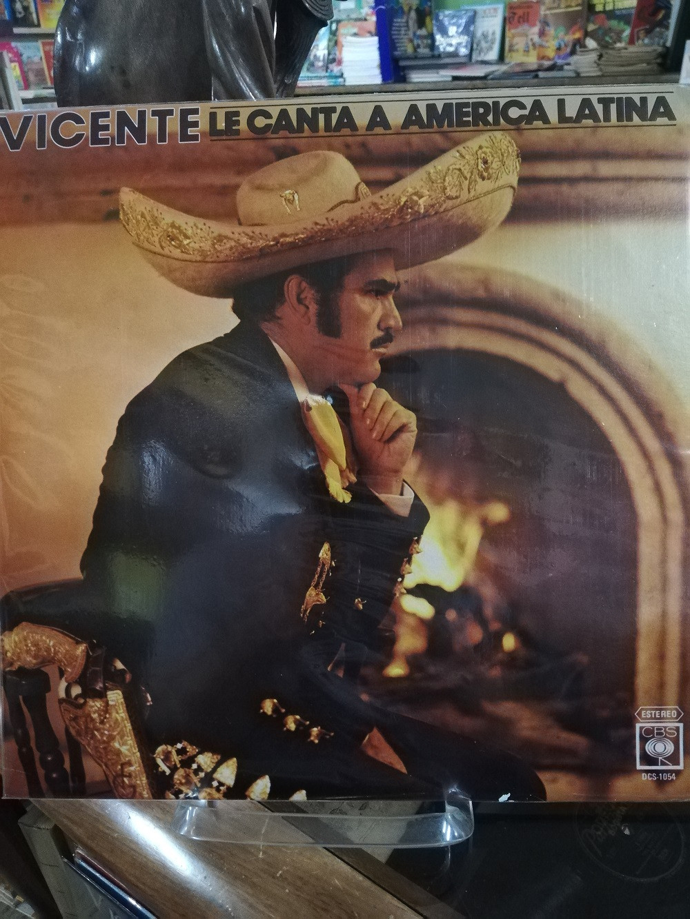 Imagen LP VICENTE FERNANDEZ - LE CANTA A AMÉRICA LATINA 1