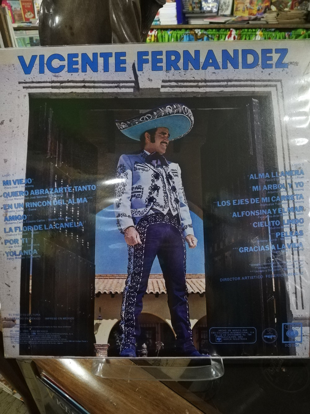 Imagen LP VICENTE FERNANDEZ - LE CANTA A AMÉRICA LATINA 2