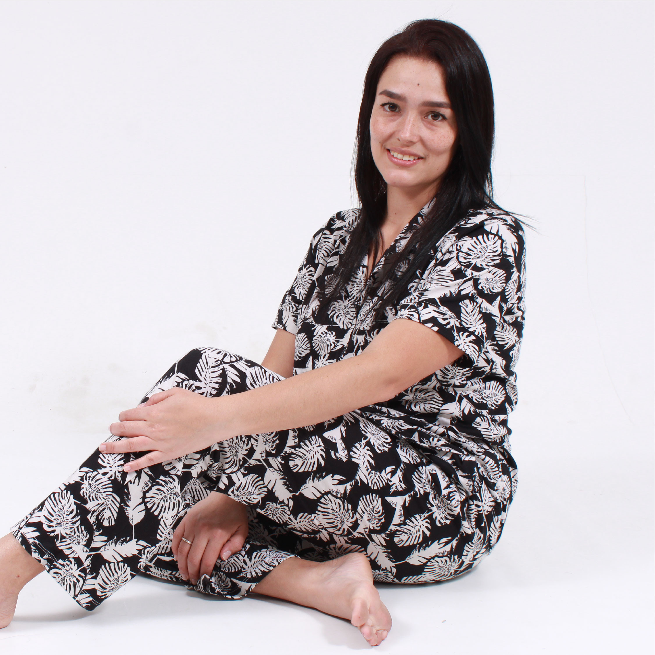 Imagen Pijama 100% algodon, estampado hojas negras