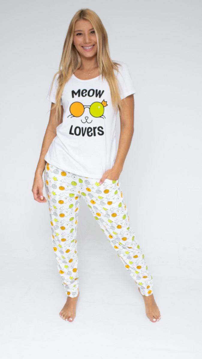 Imagen Pijama en algodón, diseño Meow, estampado textil 2