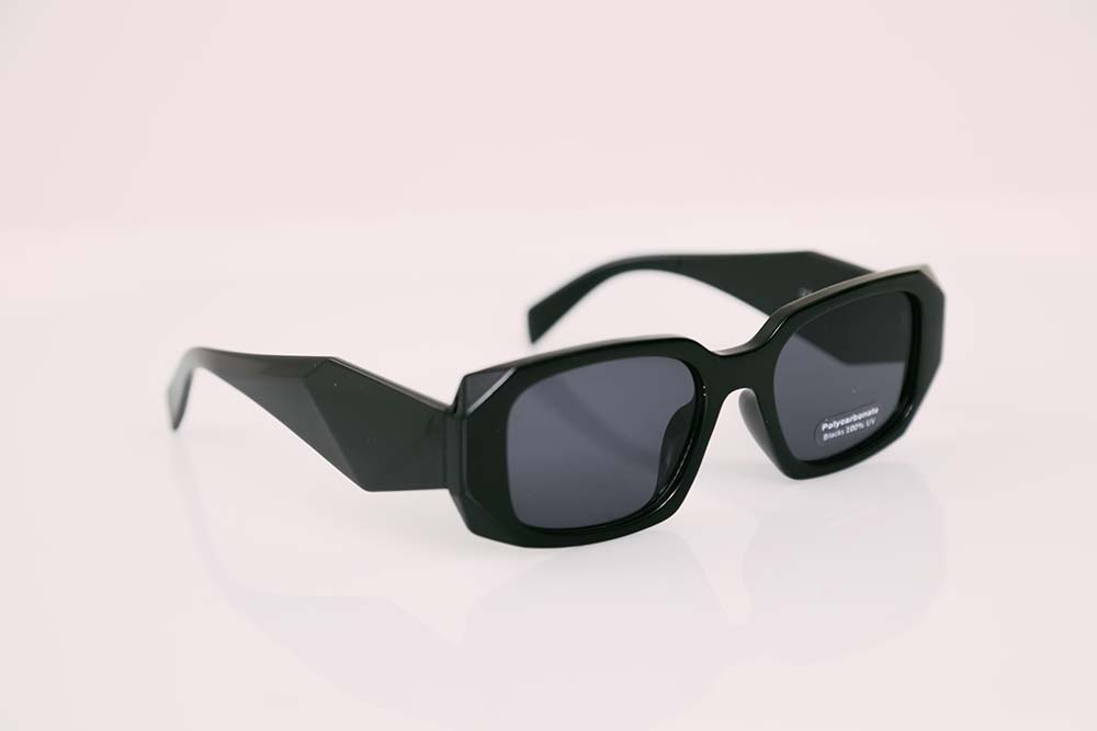 ImagenSasha black sunglasses 