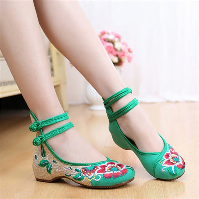 Imagen Zapato bordado verde